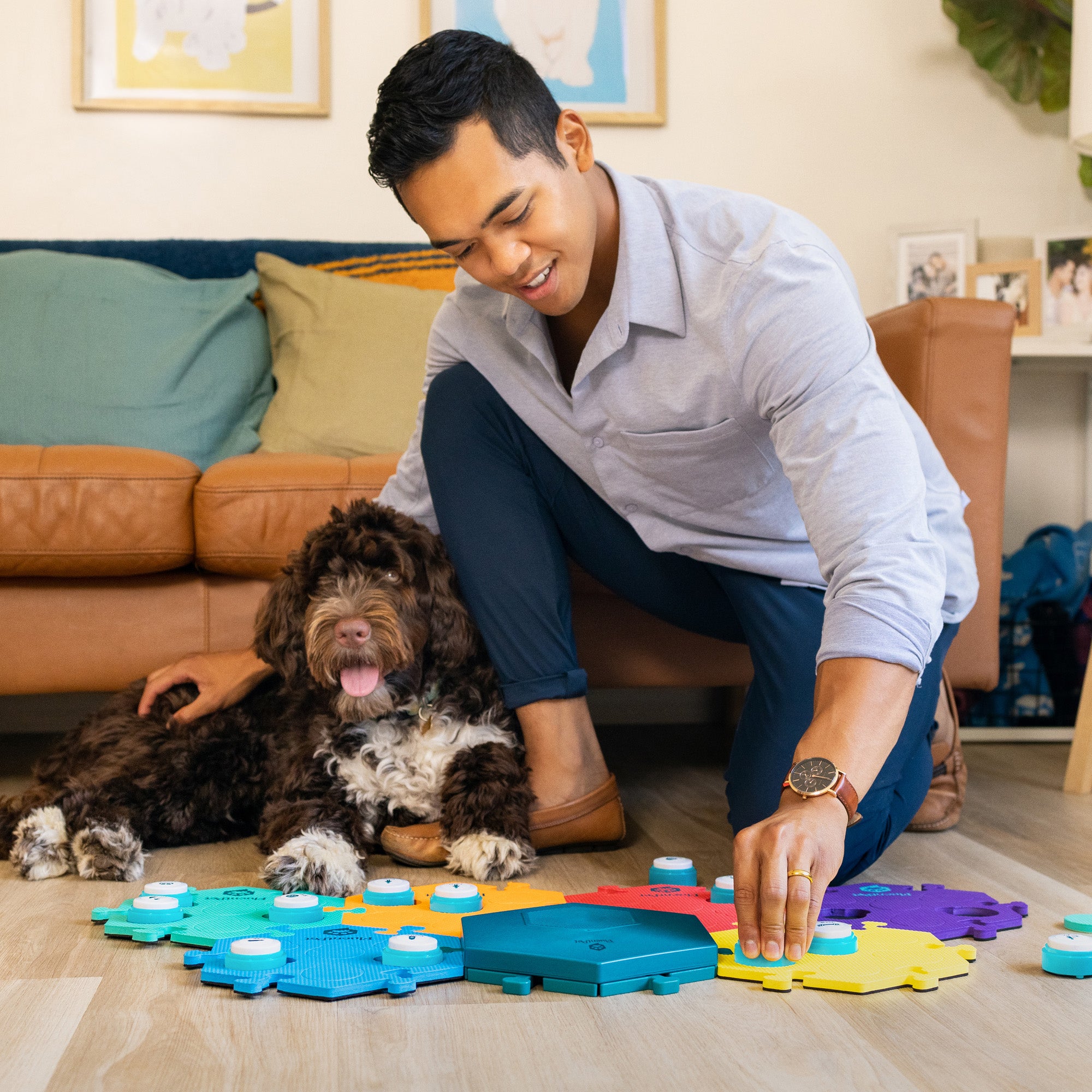 FluentPet Connect men with his dog